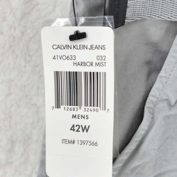 Calvin Klein Jeans Men's Belted Flat Front Short - 42W - Picture 8 of 8